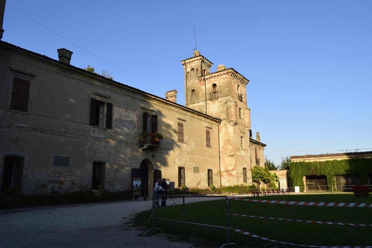 Ostello Castello Mina Della Scala Casteldidone Kültér fotó