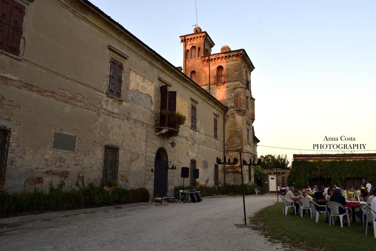 Ostello Castello Mina Della Scala Casteldidone Kültér fotó