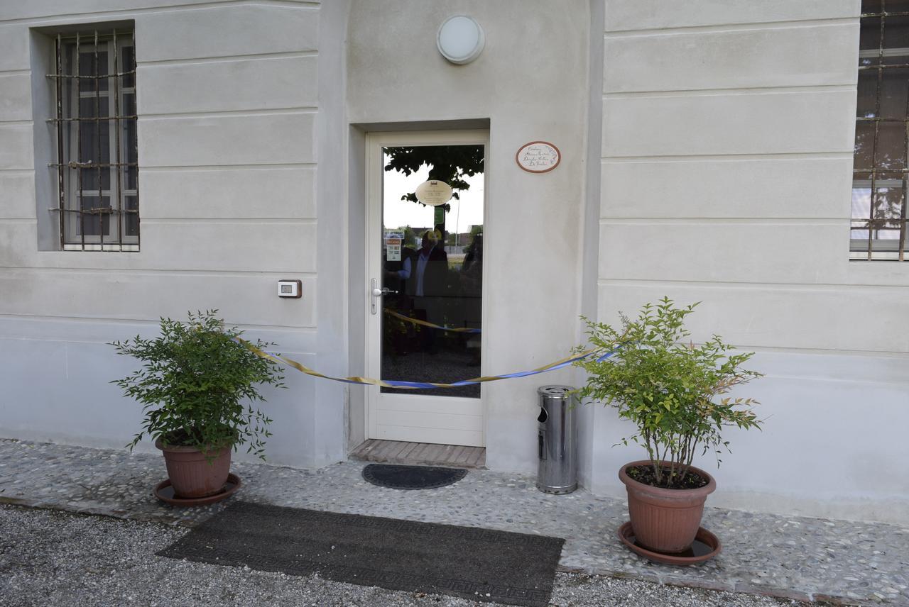 Ostello Castello Mina Della Scala Casteldidone Kültér fotó