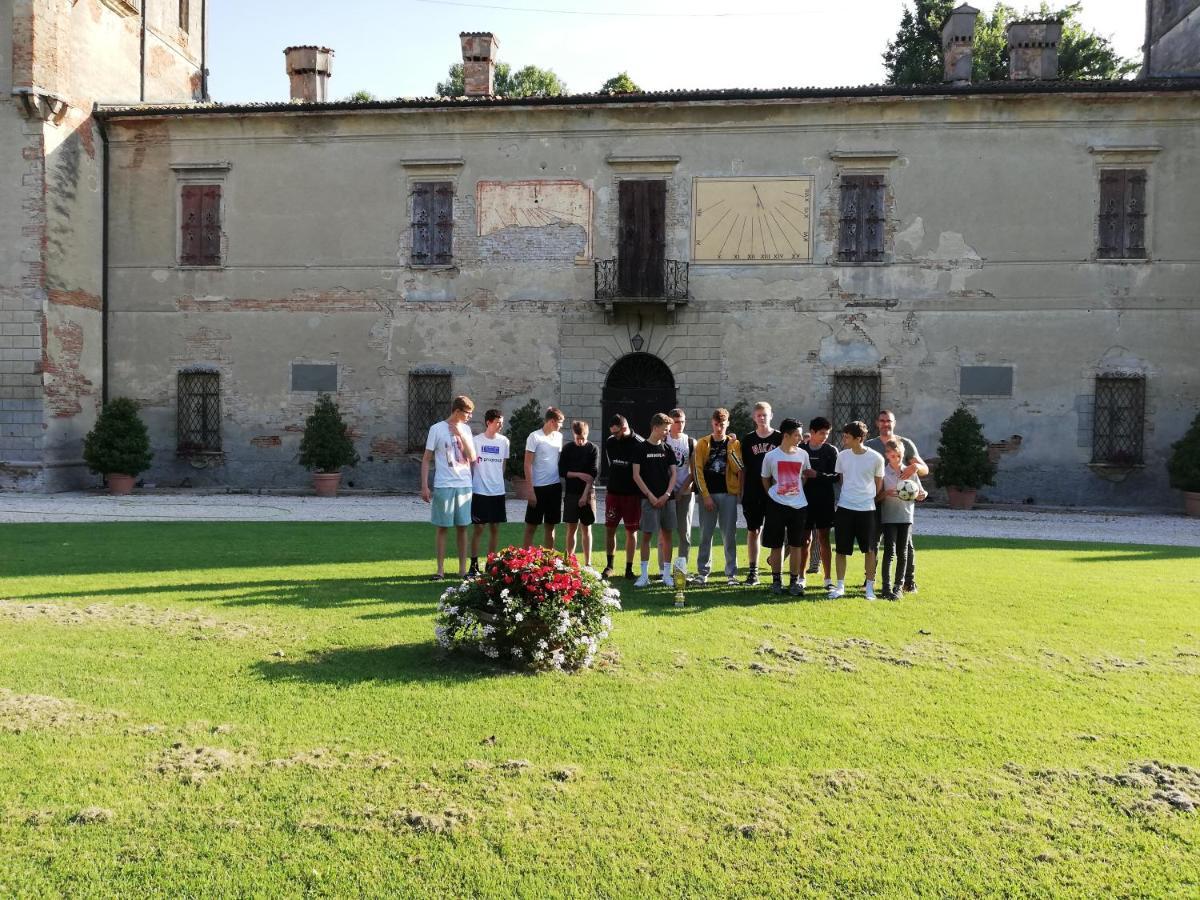 Ostello Castello Mina Della Scala Casteldidone Kültér fotó