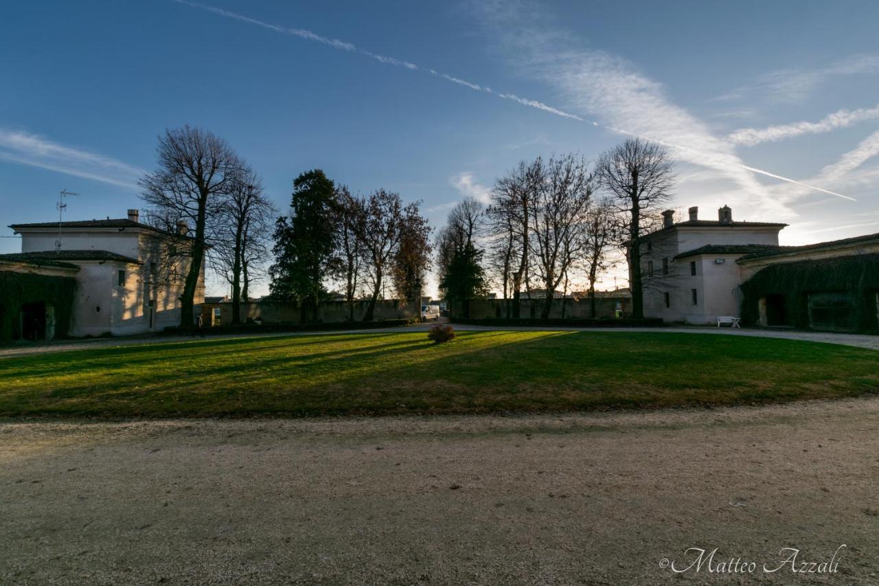 Ostello Castello Mina Della Scala Casteldidone Kültér fotó